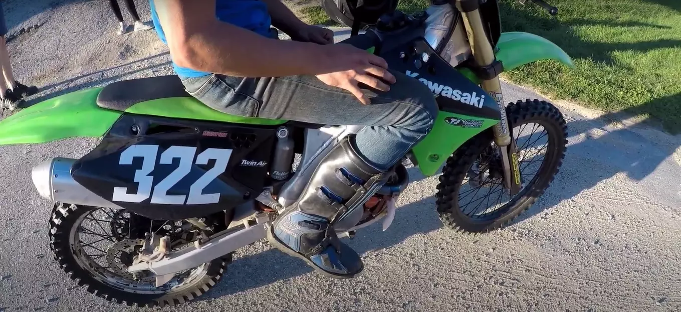 How To Ride A Four-Stroke Dirt Bike